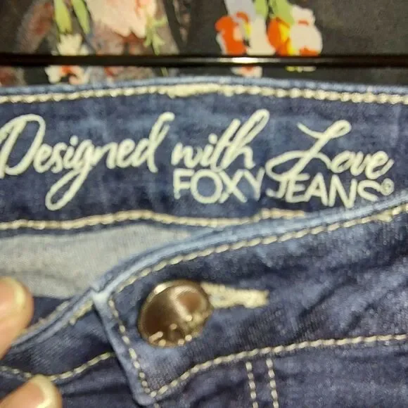 FOXY JEANS - Picture 6 of 9